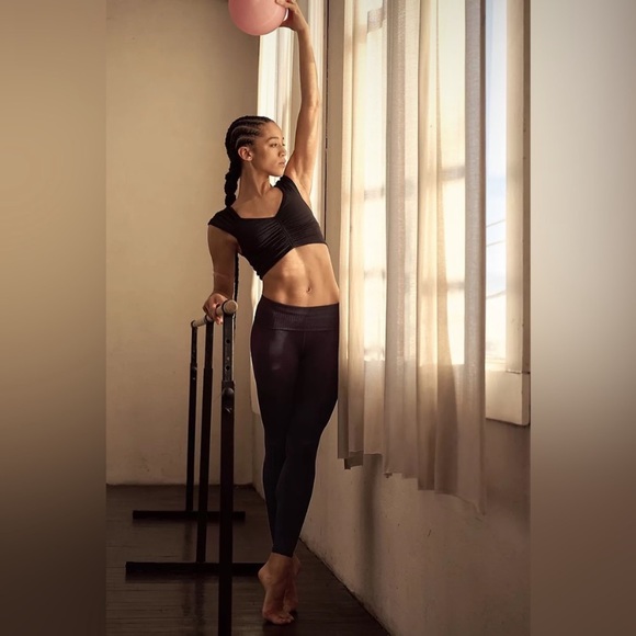 ✨NWOT Free People Movement Good Karma High Waist 7/8 Leggings Black Mineral Wash - Picture 3 of 10